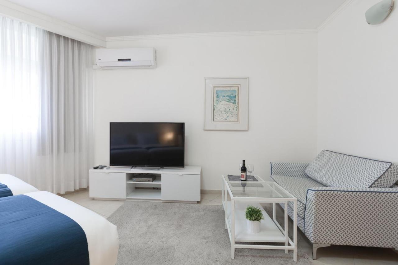 Modern Tlv Aparthotel เทลอาวีฟ ภายนอก รูปภาพ